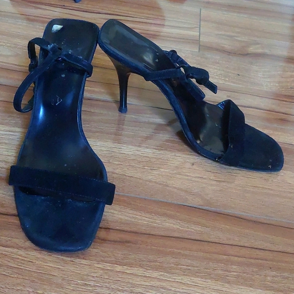 Via Spiga black Suede heels